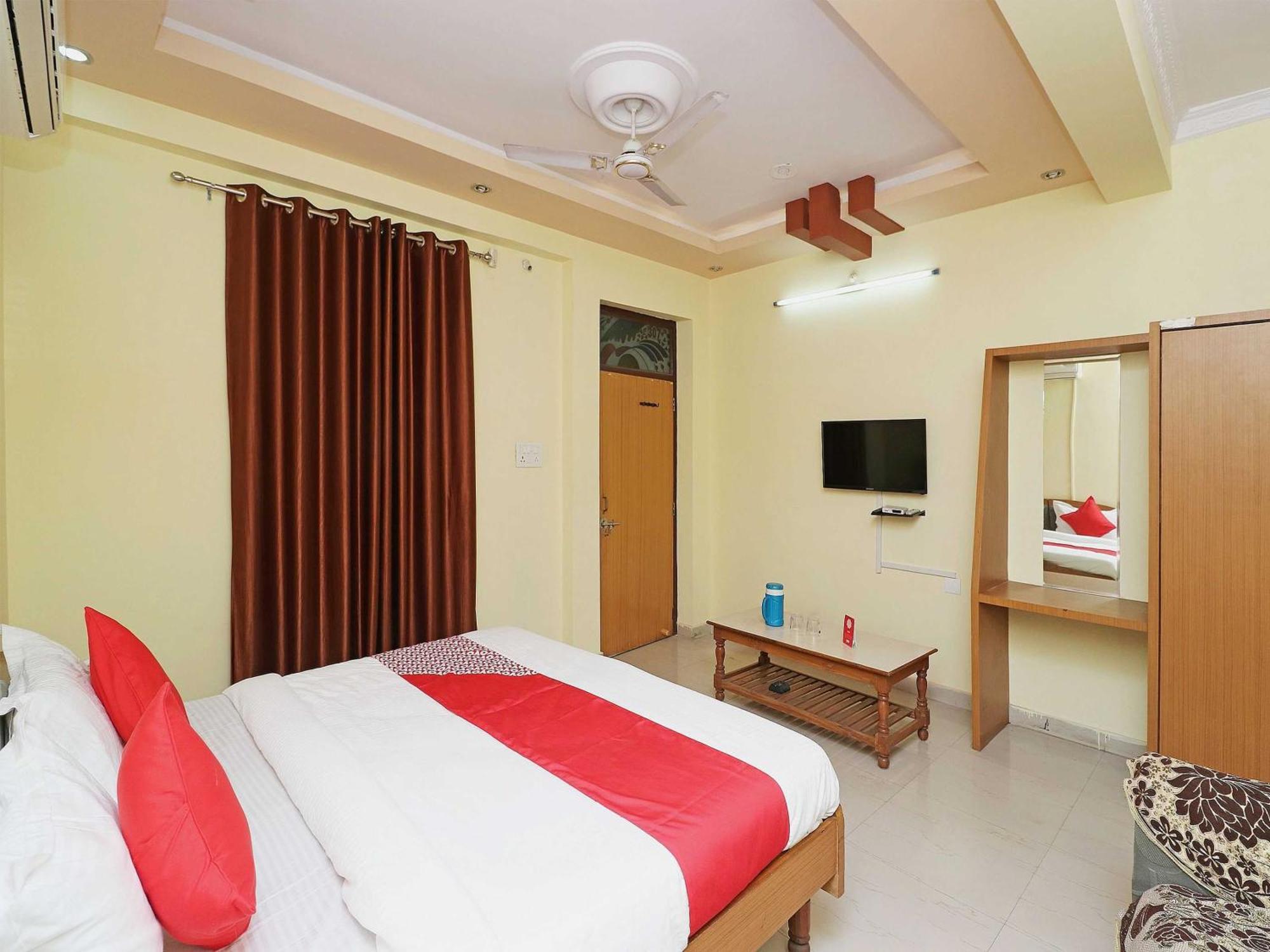 Oyo Flagship 12775 Bharat Plaza Hotel Кота Екстериор снимка