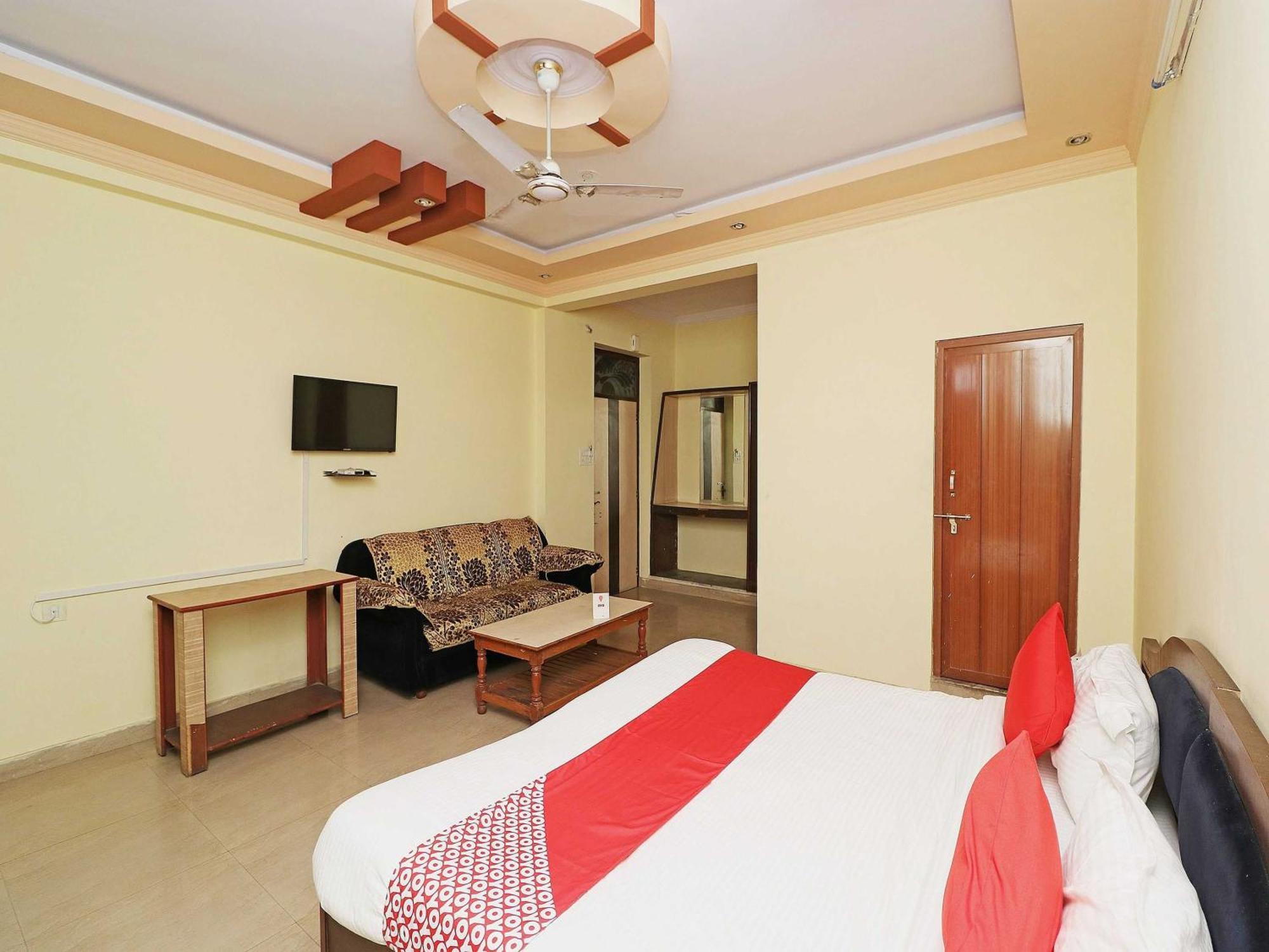 Oyo Flagship 12775 Bharat Plaza Hotel Кота Екстериор снимка