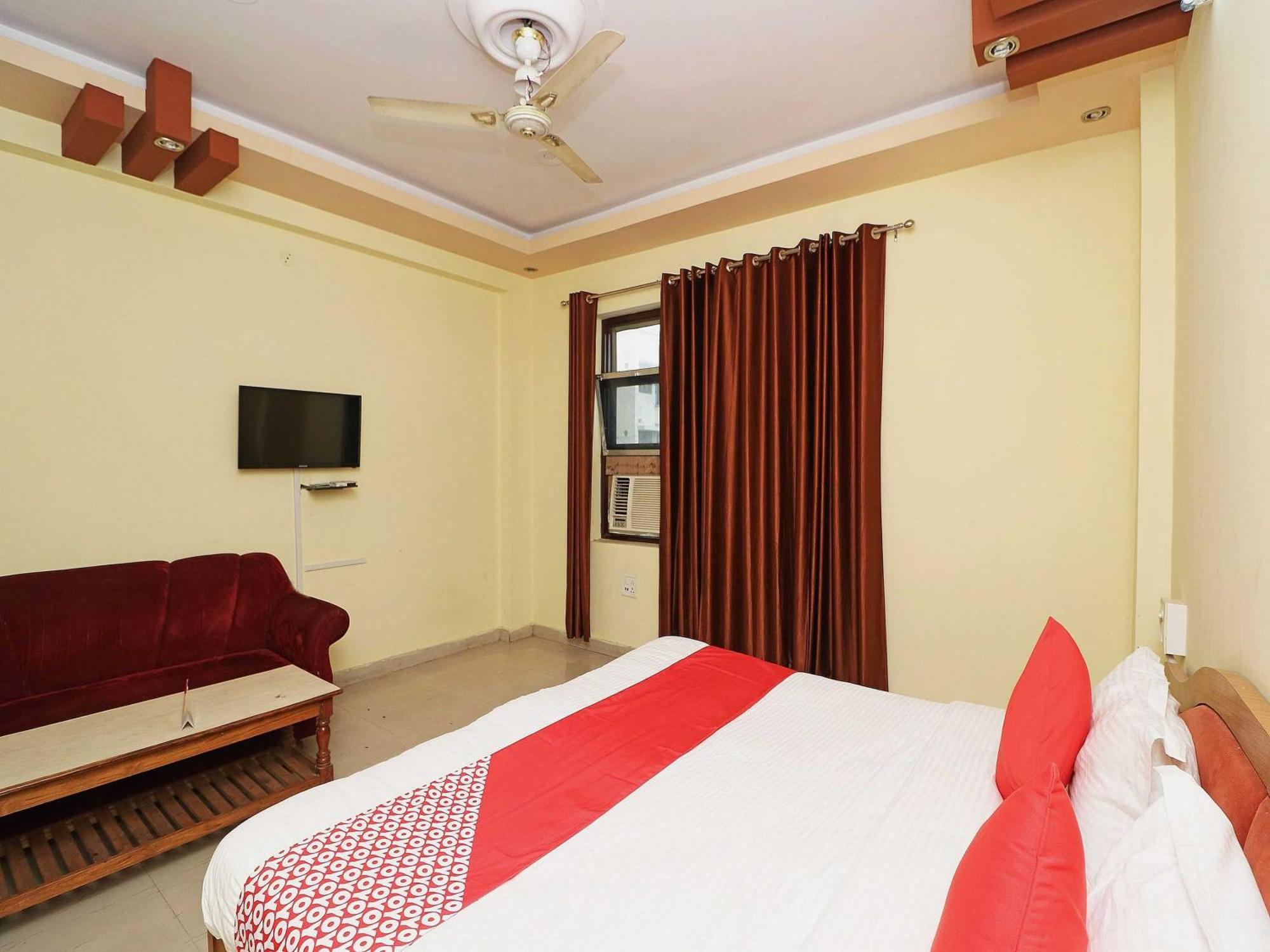 Oyo Flagship 12775 Bharat Plaza Hotel Кота Екстериор снимка