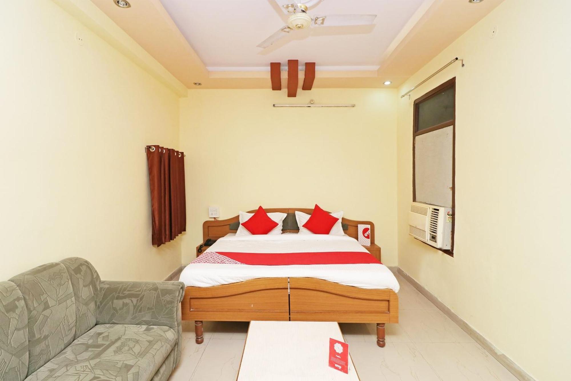 Oyo Flagship 12775 Bharat Plaza Hotel Кота Екстериор снимка